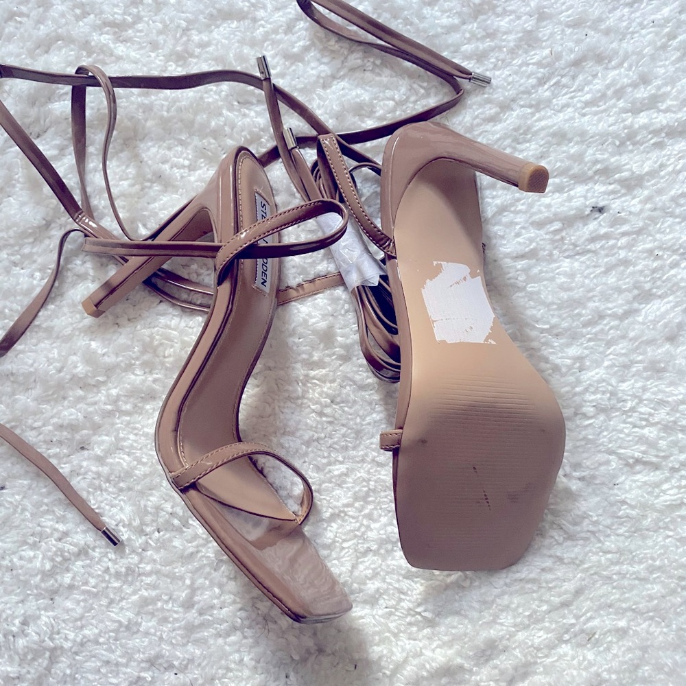 Steve Madden Nude heels